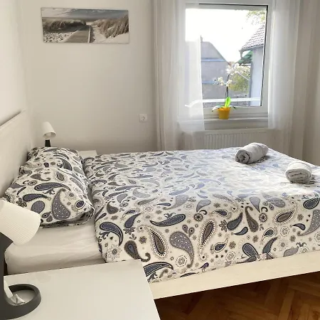 Pod Gradom Pensión *